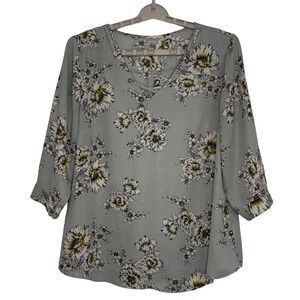 Maurices Floral Blouse Womens XL Green Excellent Lattice V-Neck 3/4 Sleeve Top